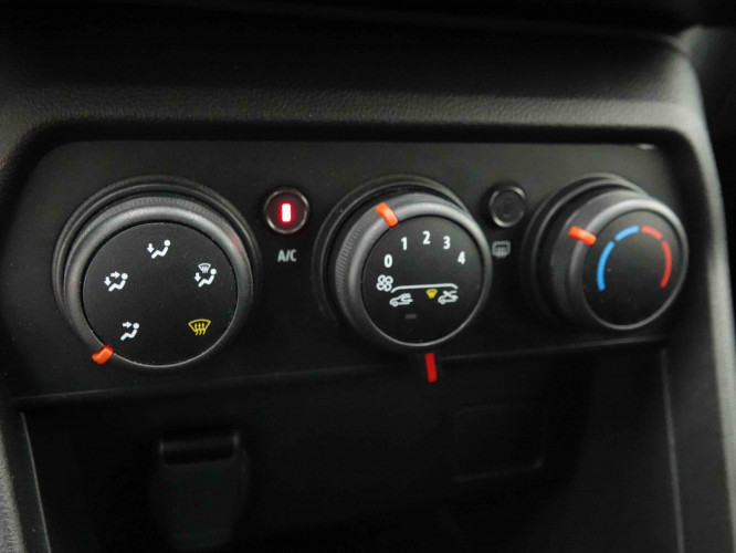 DACIA_DACIA_SANDERO_2654479_13.jpg