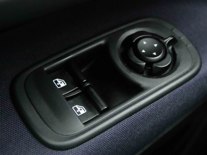 FIAT_FIAT_500E_2550839_21.jpg