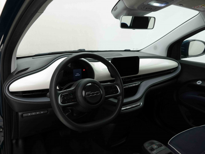 FIAT_FIAT_500E_2550839_8.jpg