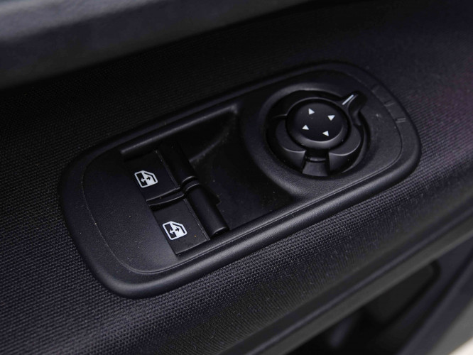 FIAT_FIAT_500E_2654273_21.jpg