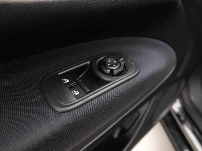 FIAT_FIAT_500E_2654507_17.jpg