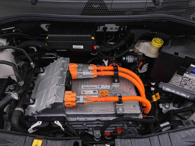 FIAT_FIAT_500E_2655006_21.jpg