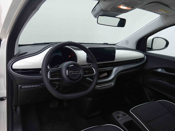 FIAT_FIAT_500E_2655006_7.jpg
