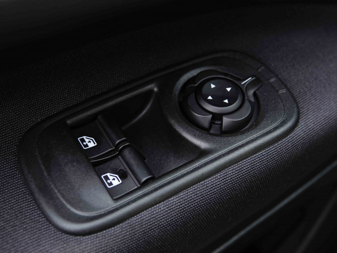 FIAT_FIAT_500E_2655007_19.jpg