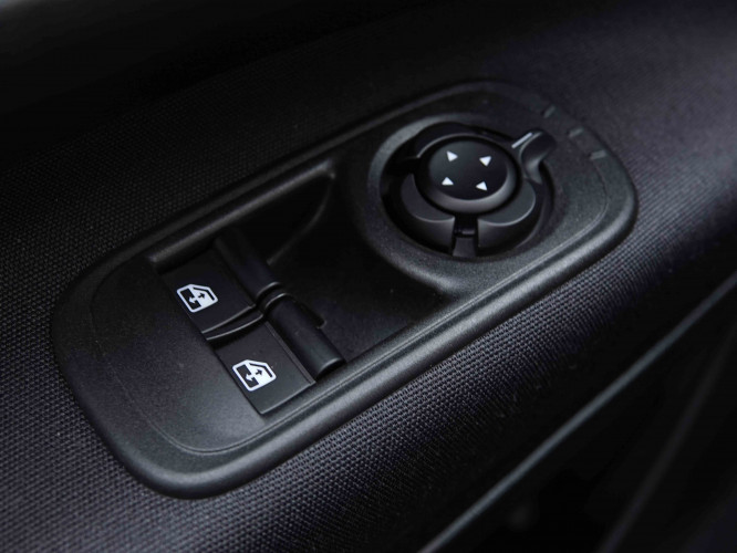 FIAT_FIAT_500E_2655012_20.jpg