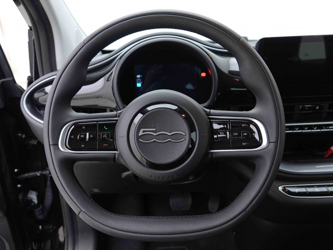 FIAT_FIAT_500E_2655012_8.jpg