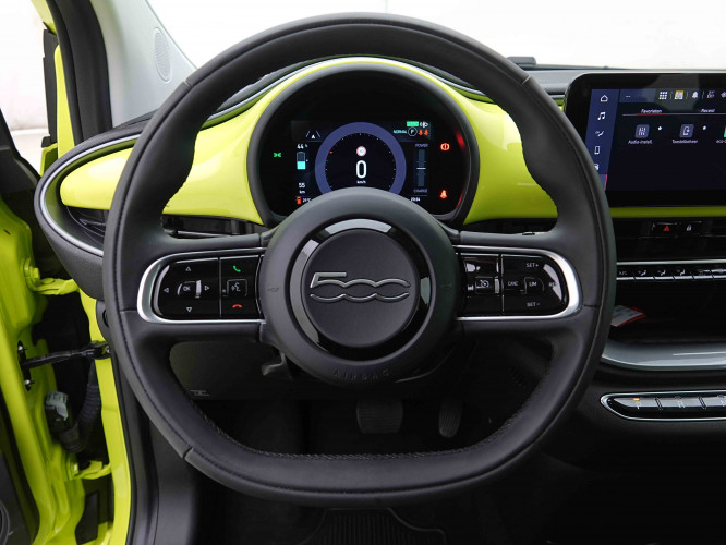 FIAT_FIAT_500E_2655013_9.jpg