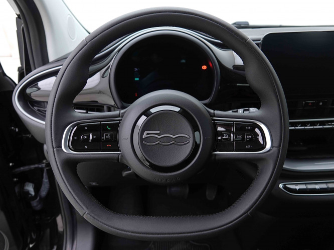 FIAT_FIAT_500E_2655017_8.jpg FIAT_FIAT_500E_2655017_8.jpg