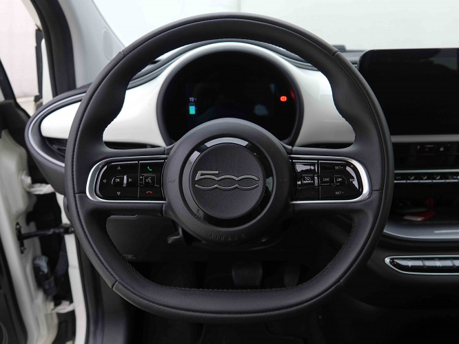 FIAT_FIAT_500E_2655036_8.jpg FIAT_FIAT_500E_2655036_8.jpg