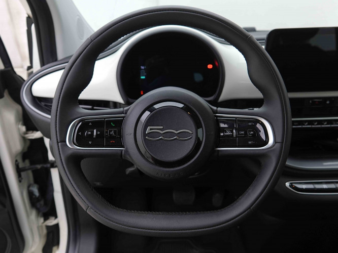 FIAT_FIAT_500E_2655039_8.jpg FIAT_FIAT_500E_2655039_8.jpg