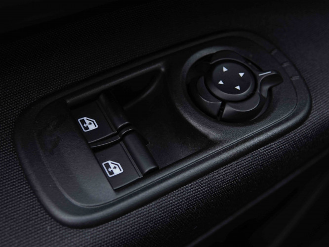 FIAT_FIAT_500E_2655041_21.jpg FIAT_FIAT_500E_2655041_21.jpg