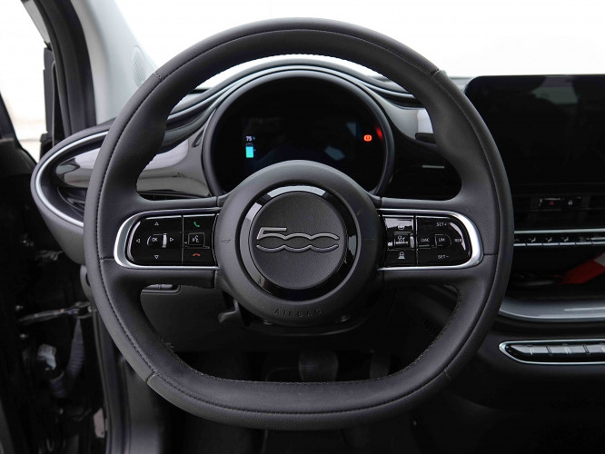 FIAT_FIAT_500E_2655041_8.jpg FIAT_FIAT_500E_2655041_8.jpg