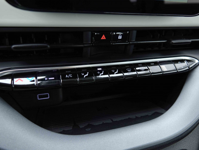 FIAT_FIAT_500E_2655513_13.jpg