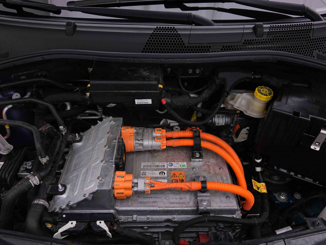 FIAT_FIAT_500E_2655513_23.jpg
