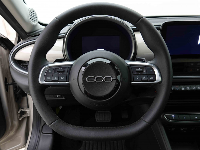 FIAT_FIAT_600_2654223_8.jpg FIAT_FIAT_600_2654223_8.jpg