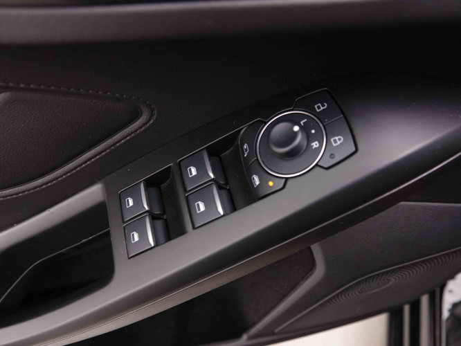 FORD_FORD_FOCUS_2549438_20.jpg
