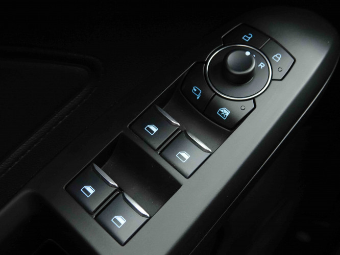 FORD_FORD_FOCUS_2652996_21.jpg