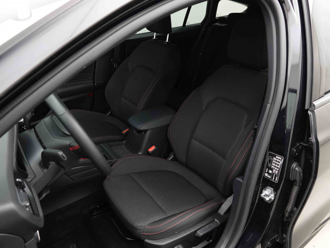 FORD_FORD_FOCUS_2652996_6.jpg