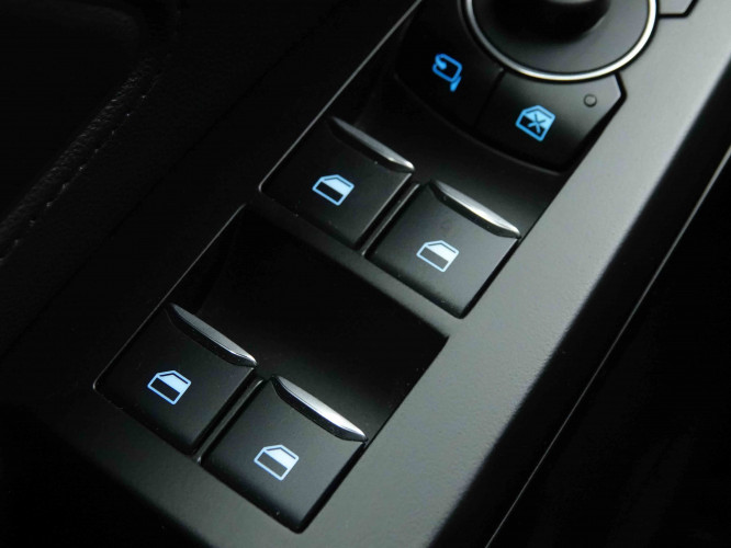 FORD_FORD_FOCUS_2652997_18.jpg