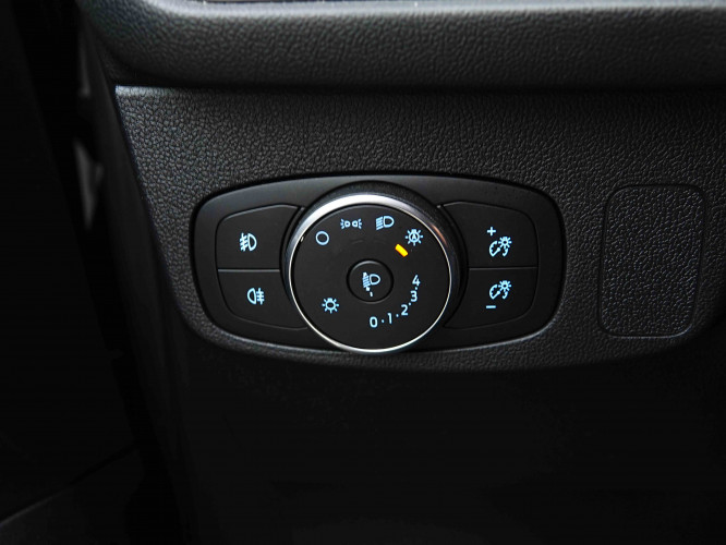 FORD_FORD_FOCUS_2654319_18.jpg