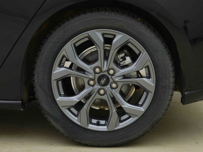 FORD_FORD_FOCUS_2654326_20.jpg