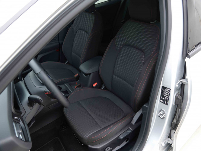 FORD_FORD_FOCUS_2654355_6.jpg FORD_FORD_FOCUS_2654355_6.jpg