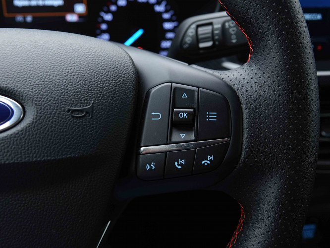 FORD_FORD_FOCUS_2654356_17.jpg