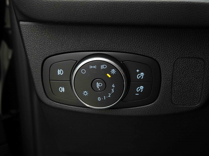 FORD_FORD_FOCUS_2654357_18.jpg