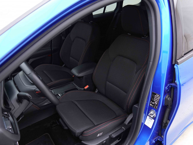 FORD_FORD_FOCUS_2655493_6.jpg FORD_FORD_FOCUS_2655493_6.jpg