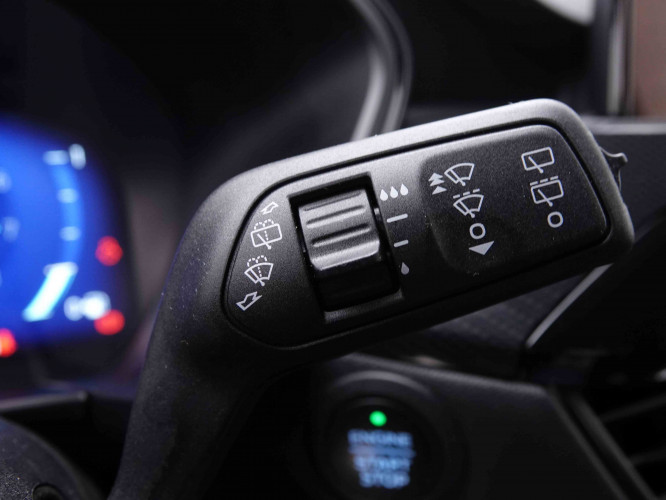 FORD_FORD_KUGA_2548868_17.jpg