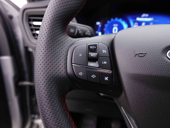 FORD_FORD_KUGA_2548868_18.jpg