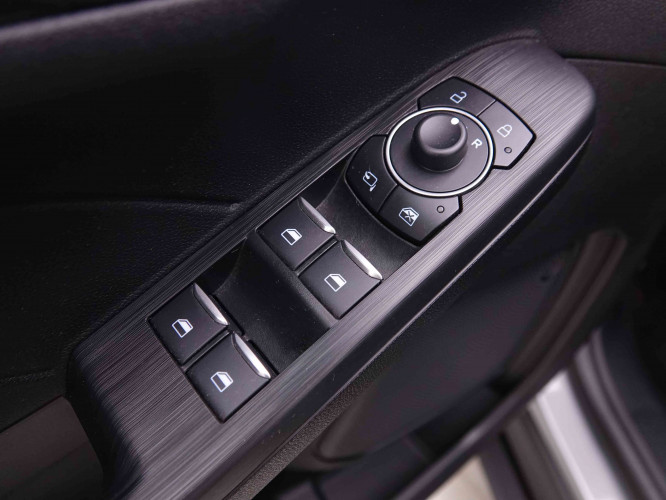 FORD_FORD_KUGA_2548868_20.jpg