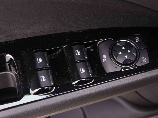 FORD_FORD_MONDEO_2548351_23.jpg