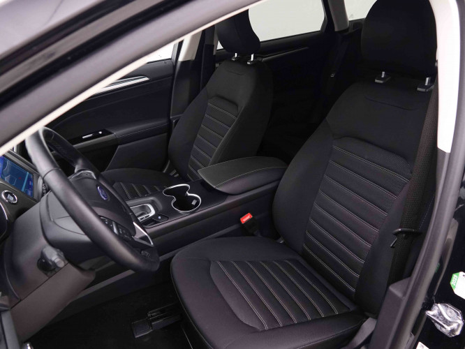 FORD_FORD_MONDEO_2548351_6.jpg