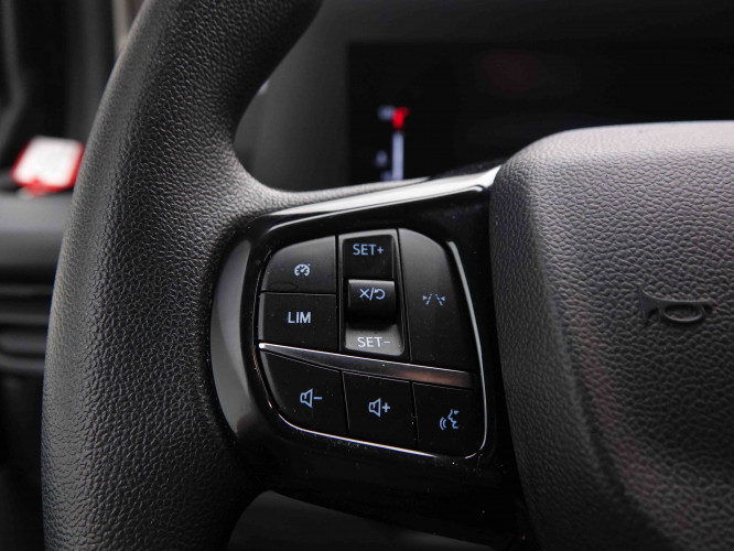 FORD_FORD_TRANSITCUS_2549630_18.jpg