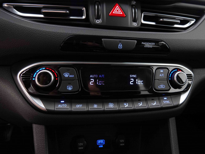 HYUNDAI_HYUNDAI_I30_2548199_15.jpg