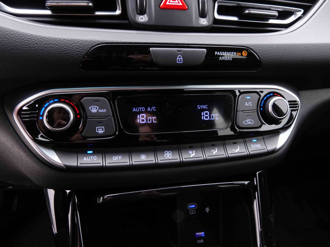 HYUNDAI_HYUNDAI_I30_2548966_15.jpg