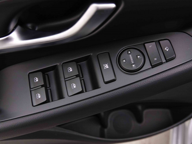 HYUNDAI_HYUNDAI_I30_2548966_21.jpg