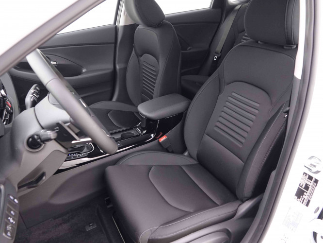 HYUNDAI_HYUNDAI_I30_2548967_6.jpg
