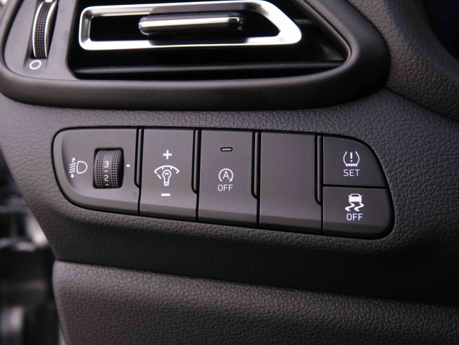 HYUNDAI_HYUNDAI_I30_2548968_8.jpg
