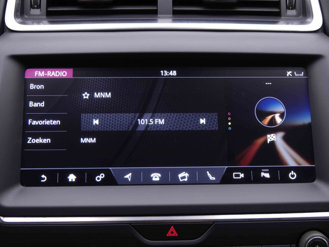 JAGUAR_JAGUAR_E_PACE_2446043_11.jpg