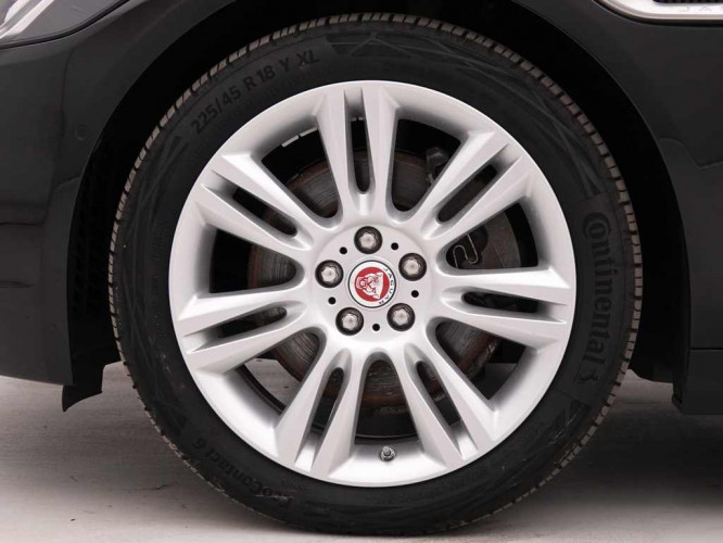 JAGUAR_JAGUAR_XE_2341558_22.jpg