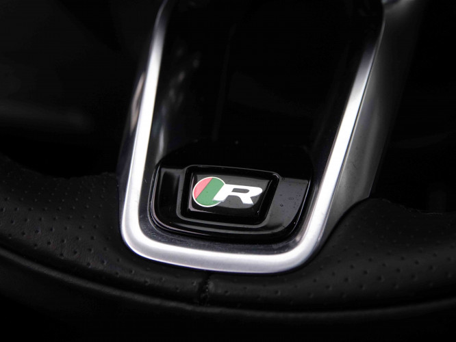 JAGUAR_JAGUAR_XE_2547591_21.jpg