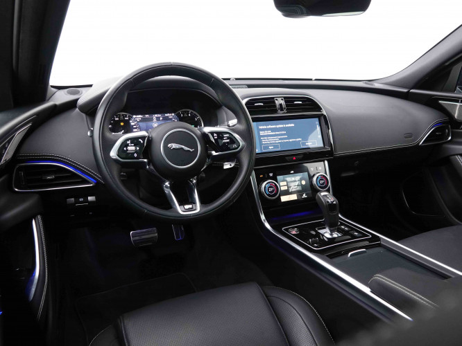 JAGUAR_JAGUAR_XE_2547591_8.jpg