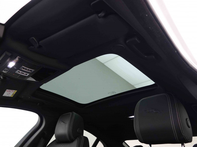 JAGUAR_JAGUAR_XE_2547591_9.jpg