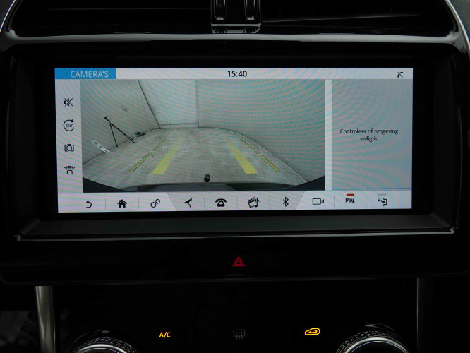 JAGUAR_JAGUAR_XE_2654332_11.jpg JAGUAR_JAGUAR_XE_2654332_11.jpg