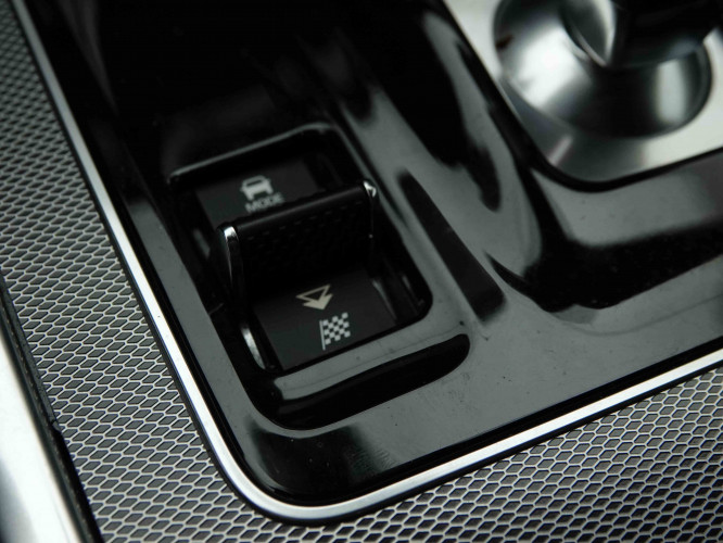 JAGUAR_JAGUAR_XE_2654332_16.jpg JAGUAR_JAGUAR_XE_2654332_16.jpg