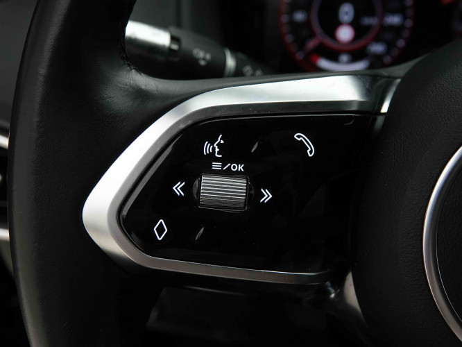 JAGUAR_JAGUAR_XE_2654332_22.jpg JAGUAR_JAGUAR_XE_2654332_22.jpg