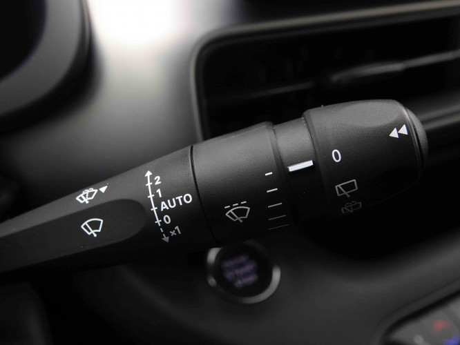 JEEP_JEEP_AVENGER_2550221_18.jpg JEEP_JEEP_AVENGER_2550221_18.jpg