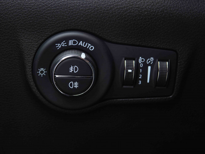 JEEP_JEEP_COMPASS_2654896_18.jpg JEEP_JEEP_COMPASS_2654896_18.jpg